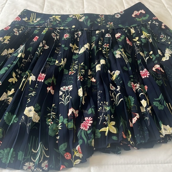 LOFT floral skirt - Picture 3 of 6
